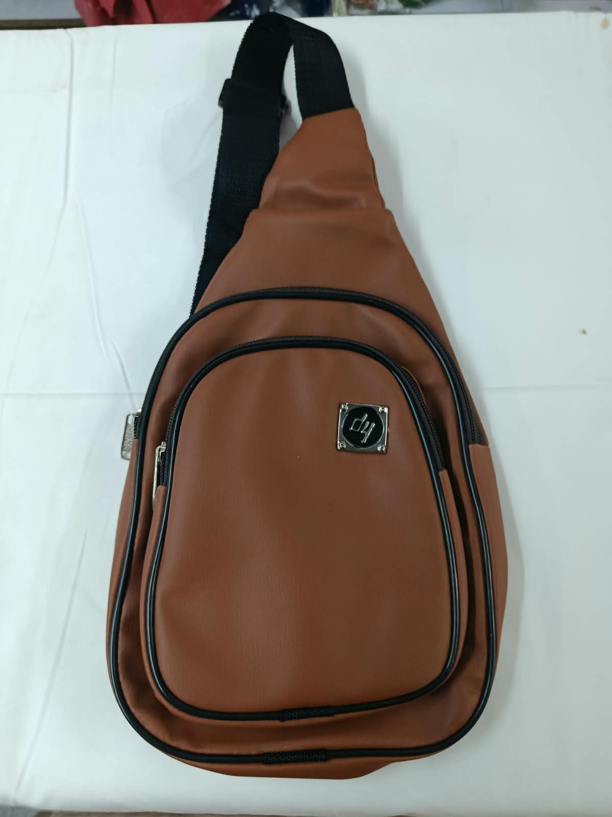 Al Noraq Premium Leather-Style Crossbody Bag – Stylish Travel & Everyday Bag